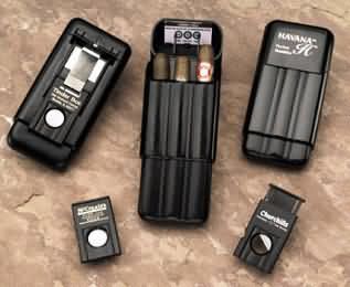 3 Cigar Telescoping Pocket Humidor with Cutter